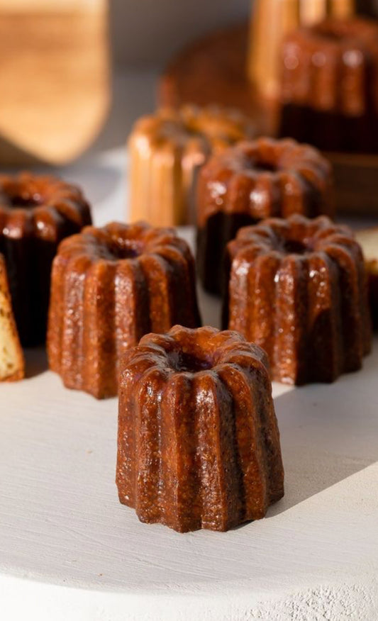 FONDANT PARFUMÉ CANNELÉ.